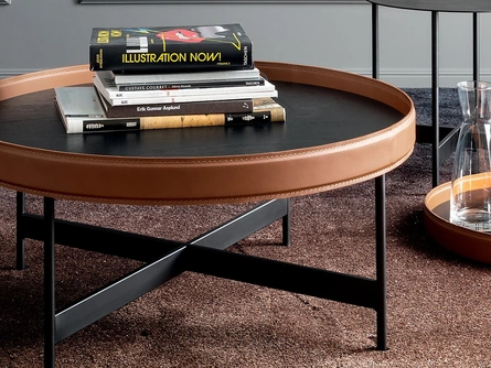 Tavolino in legno laccato Arena di Calligaris