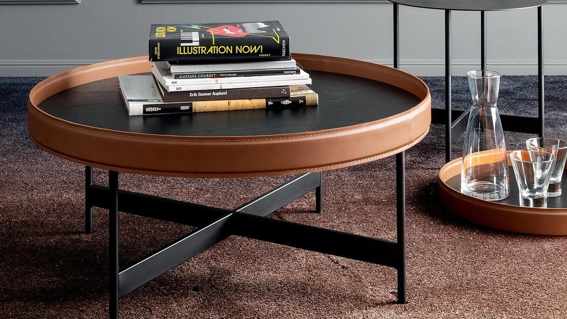Tavolino in legno laccato Arena di Calligaris