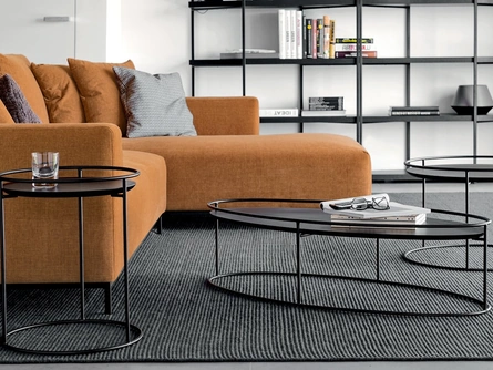 Tavolino Atollo in legno laccato Nero di Calligaris