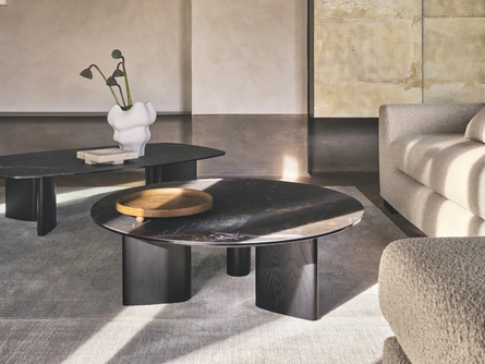 Tavolino Sandy in ceramica di Calligaris