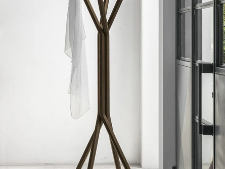 Appendiabiti Tree in legno rovere moka di Tomasella