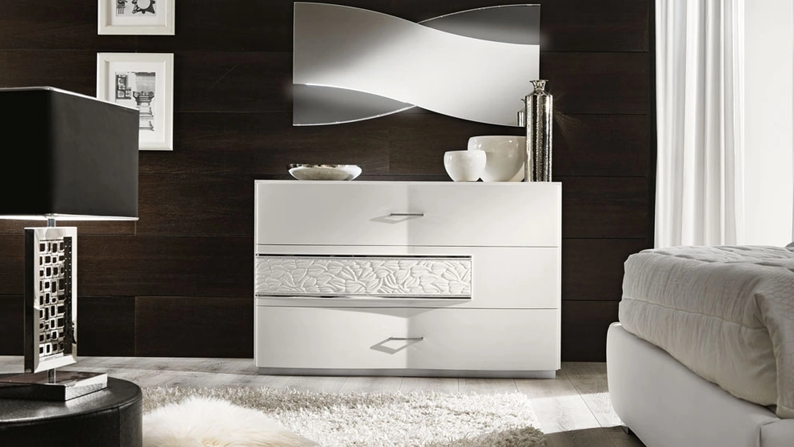 Comò laccato bianco con decoro floreale Nolita Night di RTL Mobili