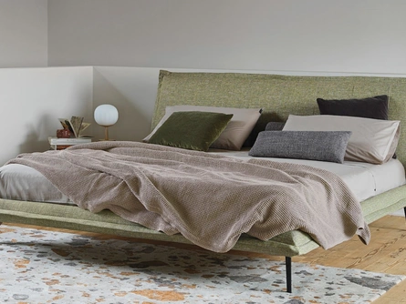 Letto in tessuto imbottito Fluff di Calligaris