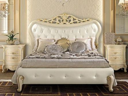 Letto imbottito Merlino con testiera impreziosita da cristalli Swarovski di RTL Mobili