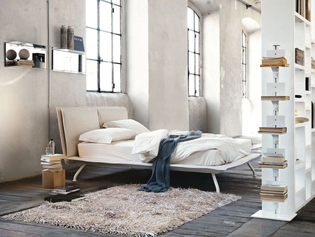 Letto moderno con testiera imbottita Kenny di Noctis