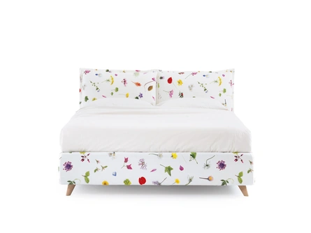 Letto in tessuto a fiori con contenitore So Wild di Noctis