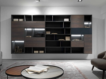 Libreria sospesa Edis N20 in legno e laccato opaco di Fimar