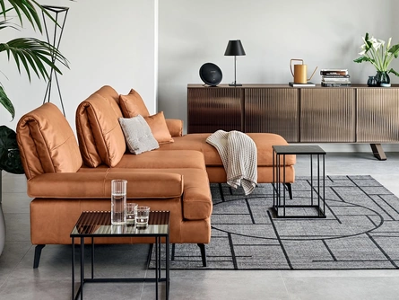Divano con braccioli regolabili Landa di Calligaris