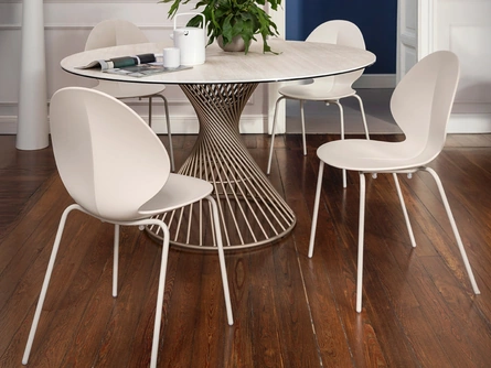 Sedia impilabile in polipropilene Basil di Calligaris