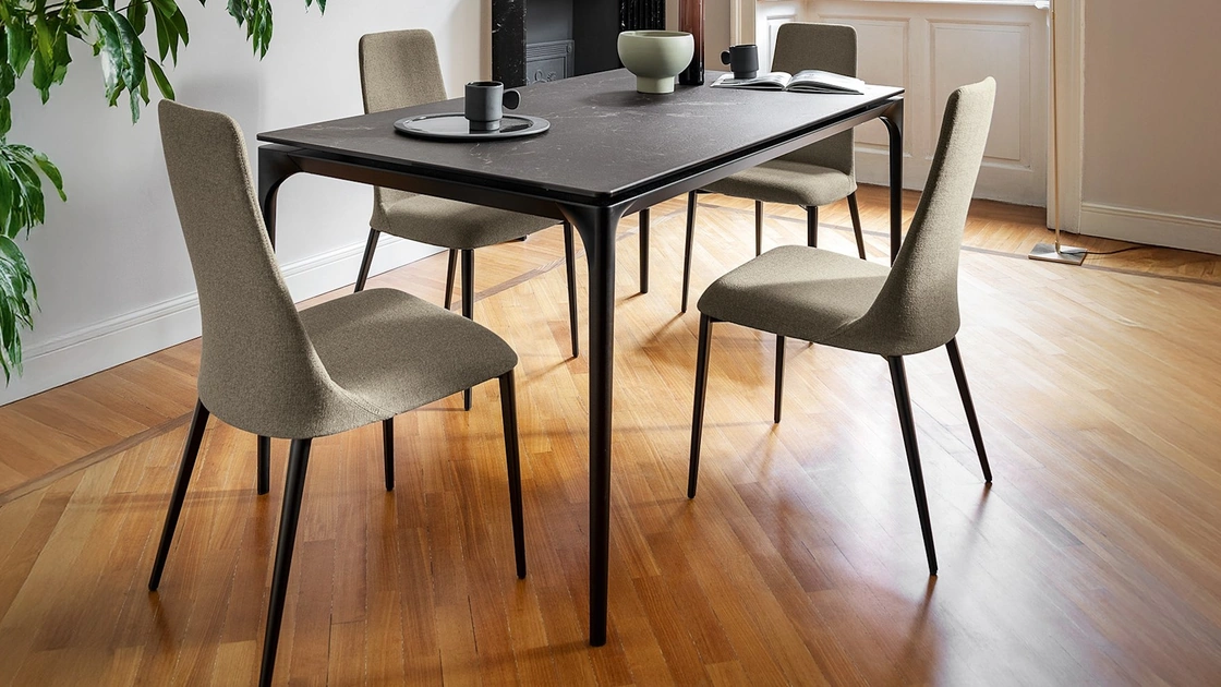 Sedia in tessuto Etoile di Calligaris