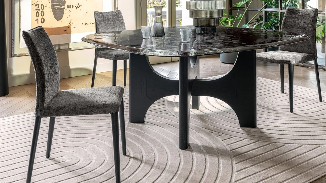 Sedia imbottita con base in legno Fay di Calligaris