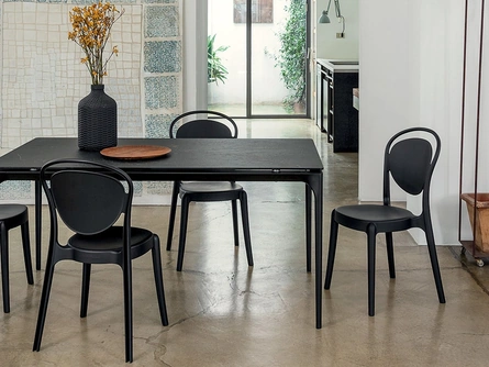 Sedia in policarbonato Parisienne di Calligaris