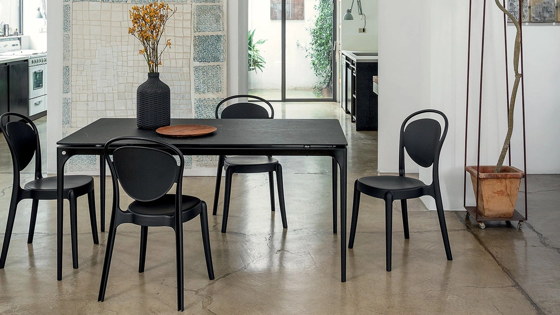 Sedia in policarbonato Parisienne di Calligaris