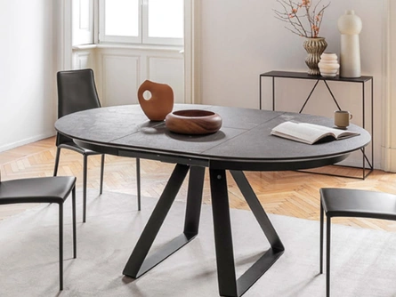 Tavolo allungabile con piano in ceramica e gambe in metallo Atlante di Calligaris