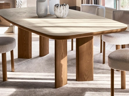 Tavolo Sandy in ceramica e legno di Calligaris