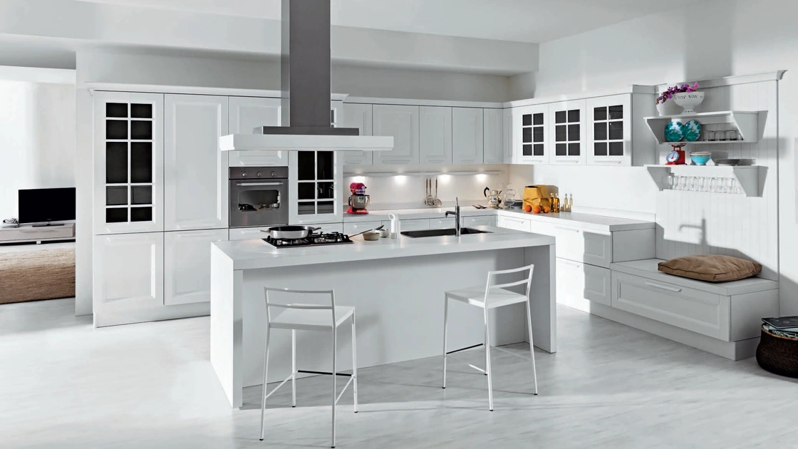 Cucina Classica angolare con isola centrale Ylenia in legno laccato Bianco di Aran