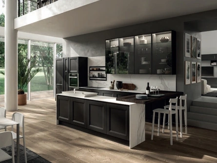 Cucina Classica Ylenia in legno di frassino laccato nero e top in grès statuario di Aran