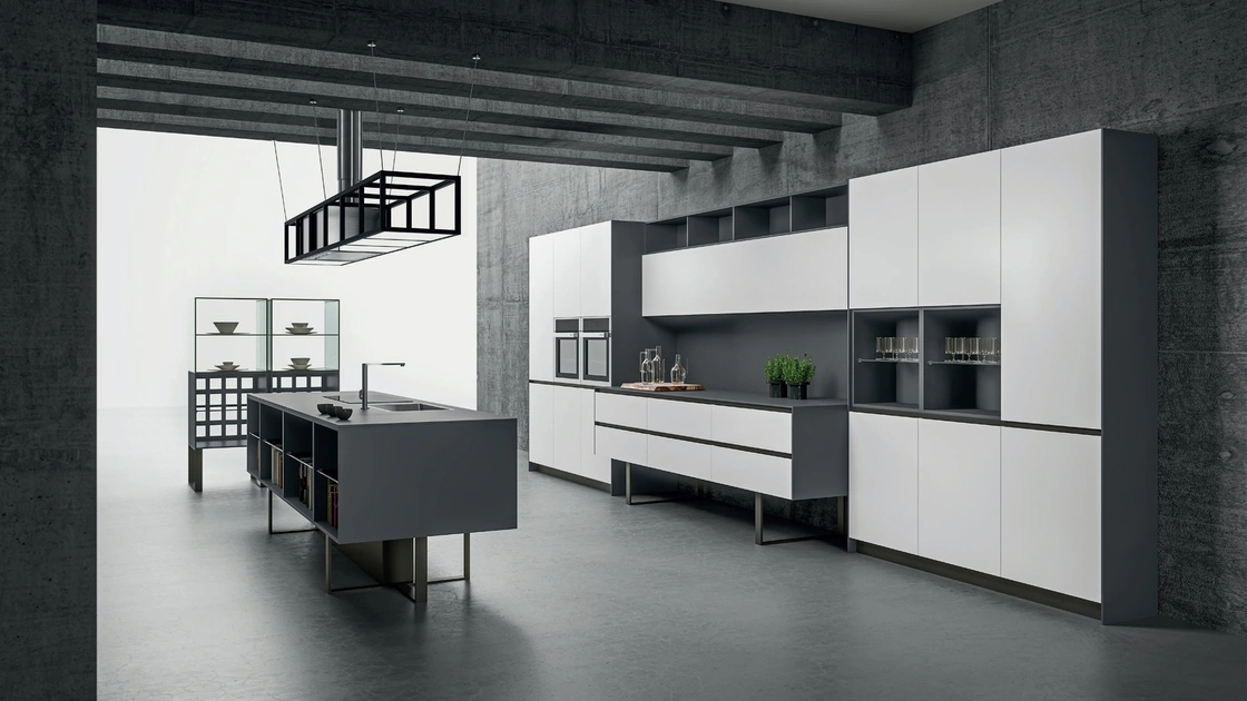 Cucina Design Sipario con isola in Fenix Grigio Bromo e Bianco Alaska di Aran
