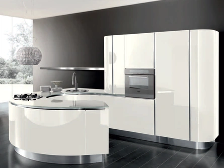Cucina Design con penisola a semicerchio Volare in laccato lucido Bianco puro e top in vetro Bianco di Aran