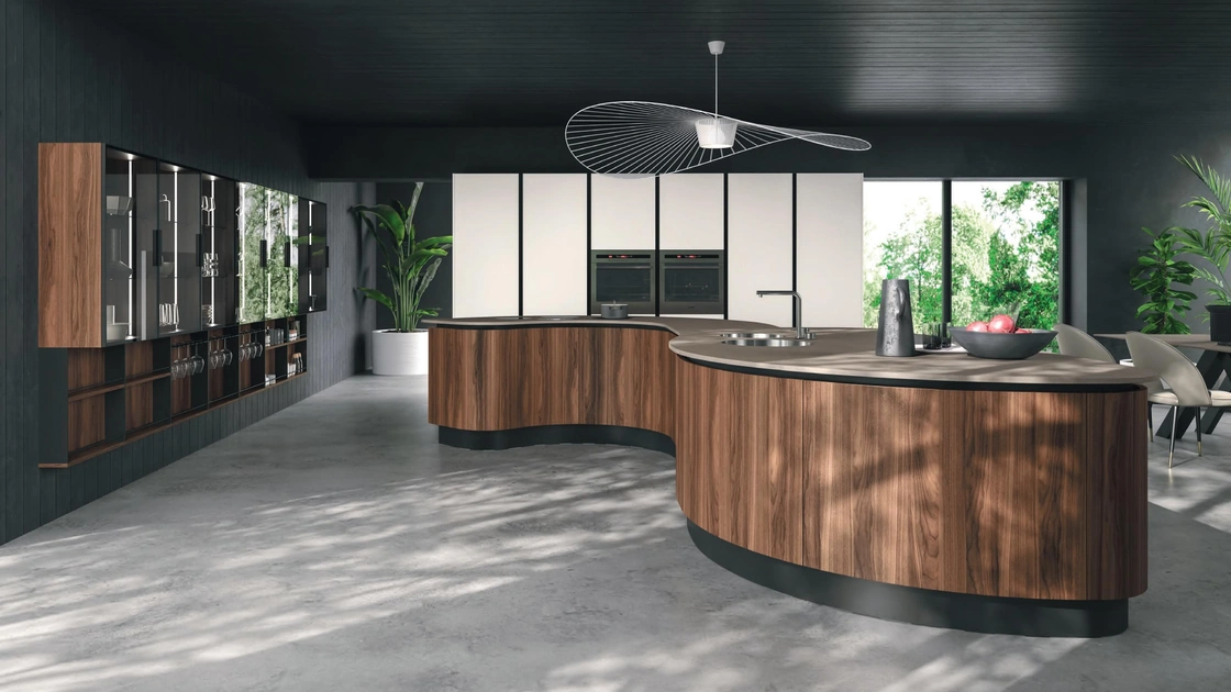 Cucina Design Volare con isola centrale dalle forme curvilinee in Legno di Aran