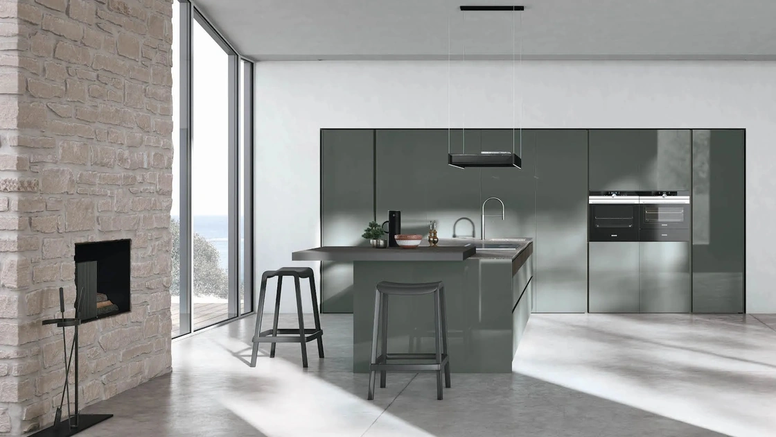 Cucina Moderna con penisola Color Trend 06 di Stosa